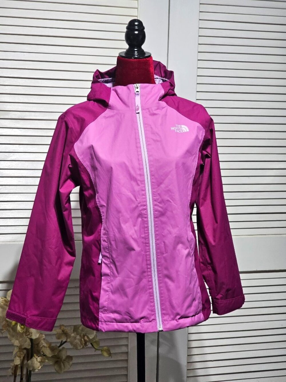 The North Face Girls Youth Pink Magenta Windbreaker Hooded Jacket Sz L14/16 2986 - Picture 1 of 15